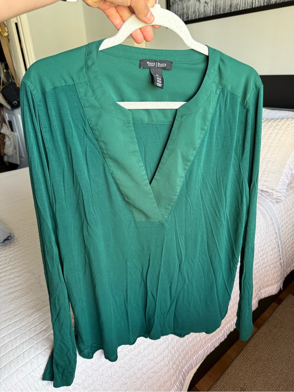 White House Black Market Emerald Green Long Sleeve V-Neck Blouse